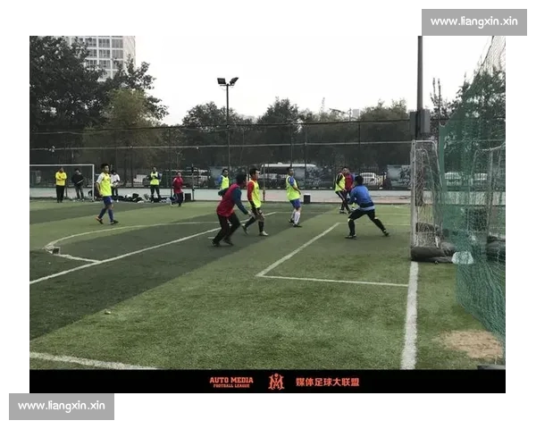 欧洲五大足球联赛最新战况解析与转会动态前瞻及积分走势观察